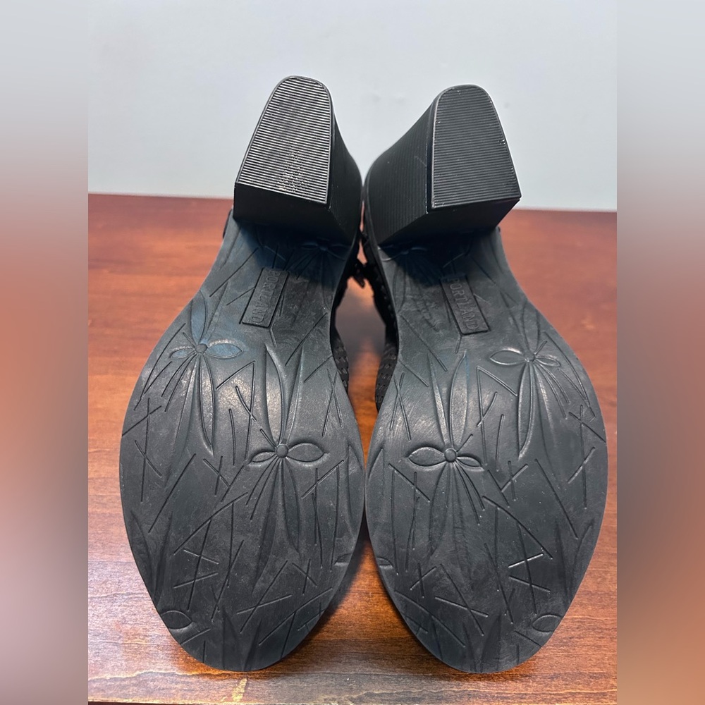 Portland boot Company, black faux leather double zip caged bootie size 8.5 - Picture 11 of 12
